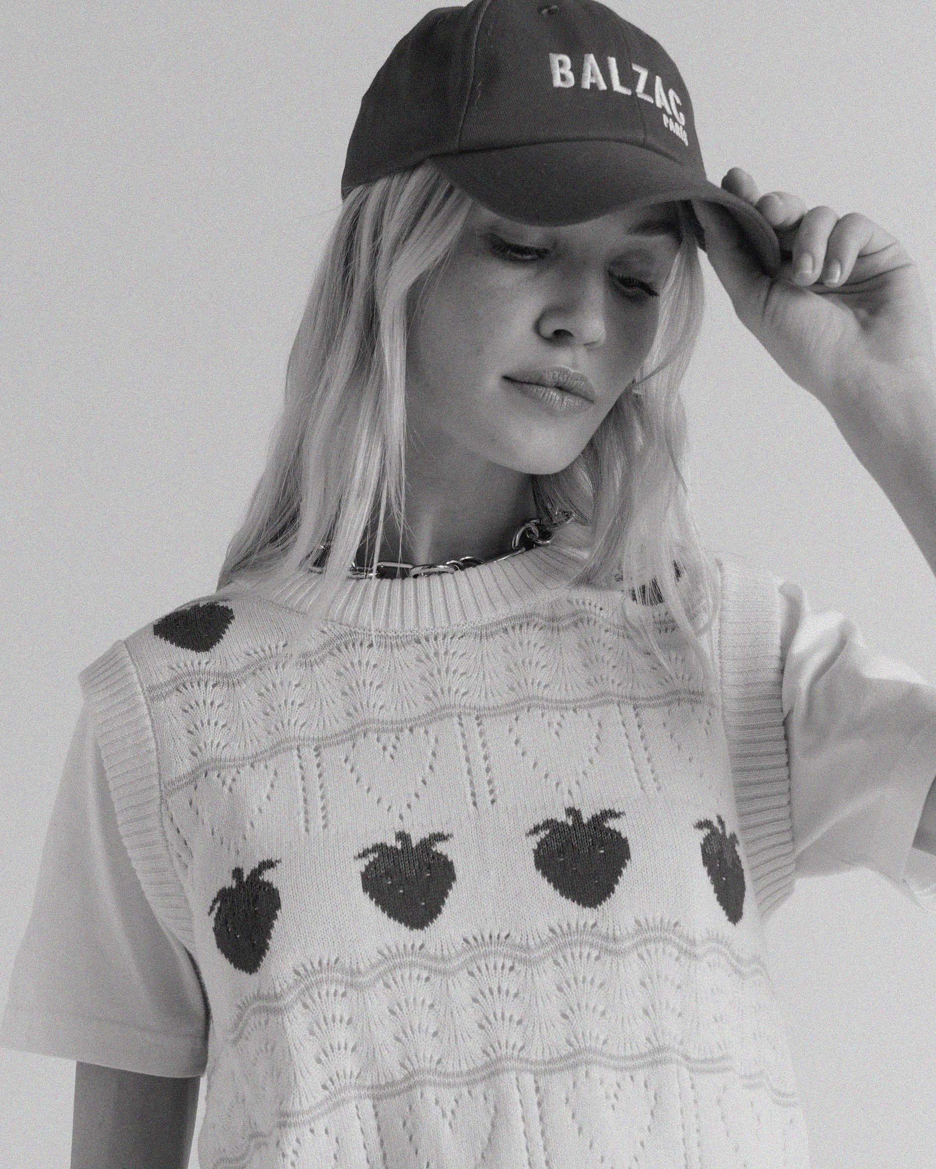 Pull Priska écru et fraises rouges