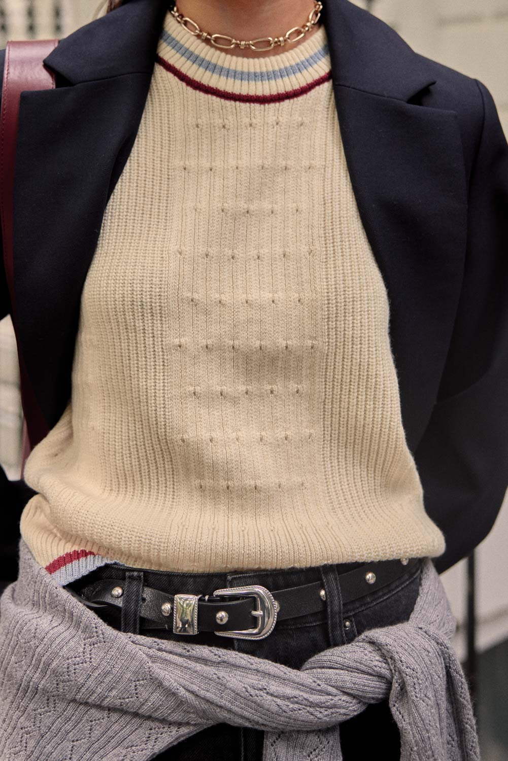 Pull Perle écru liseré bleu et rouge
