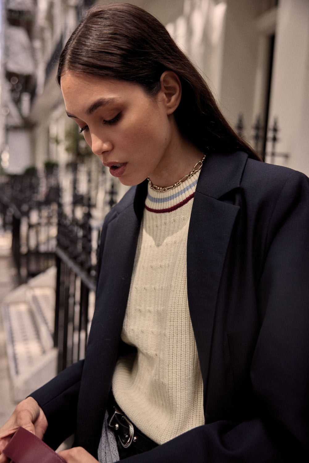 Pull Perle écru liseré bleu et rouge