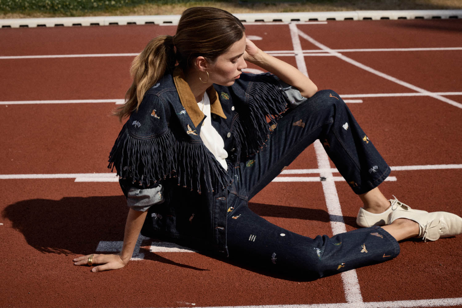 Jean Elsie bleu brut et broderies ivy