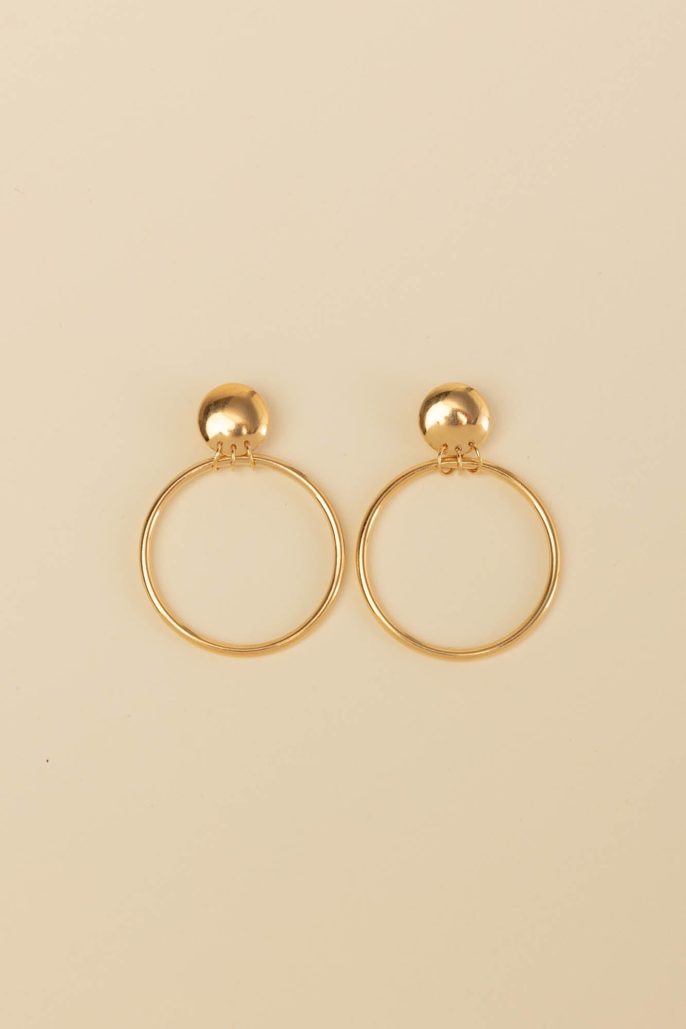 Boucles d'oreille Tila doré