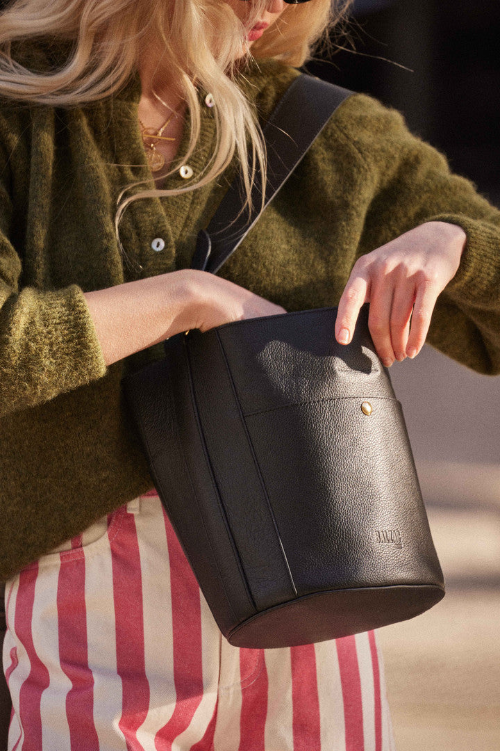 Sac Sofia grainé noir intérieur marine
