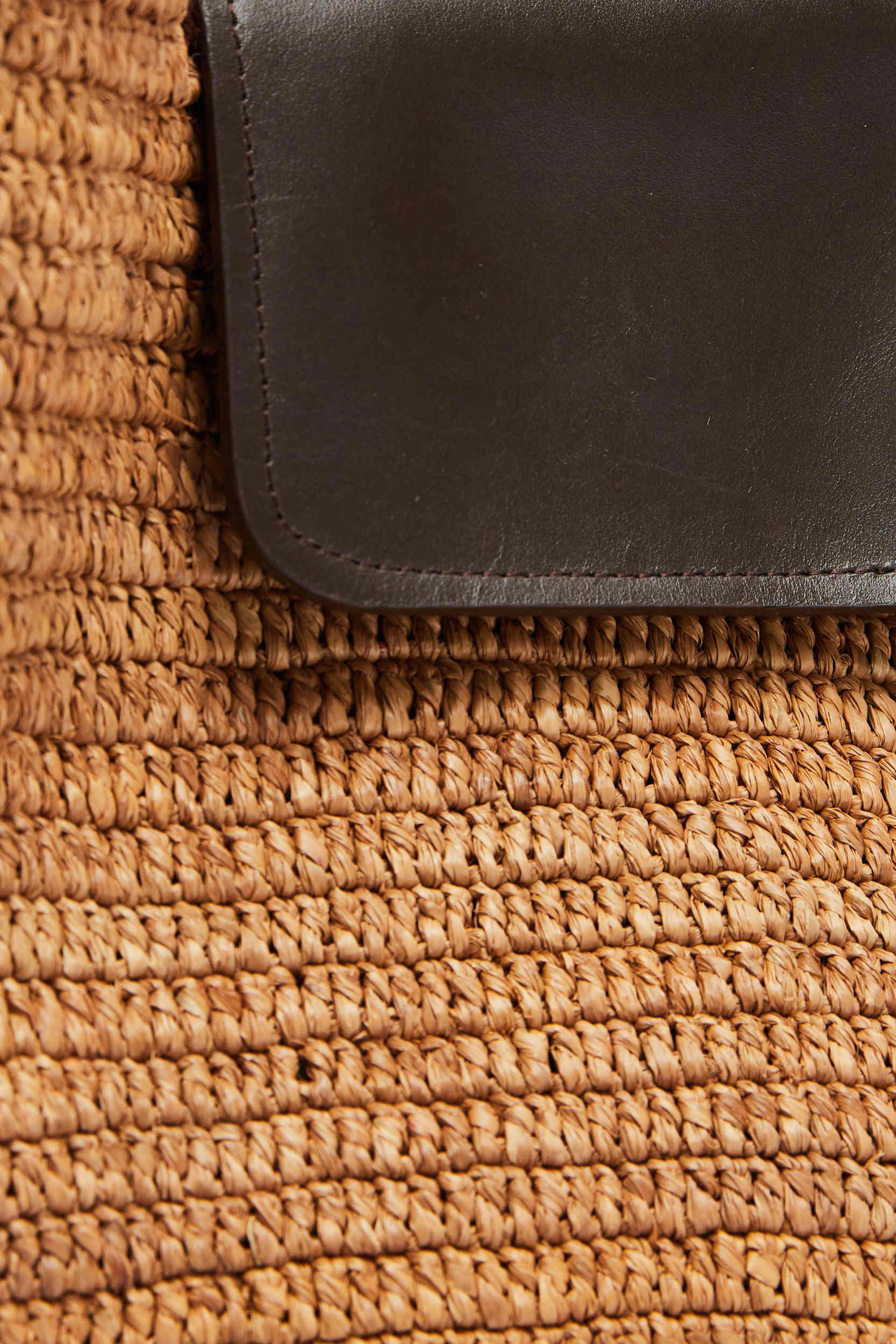 Panier Umbra raphia et chocolat