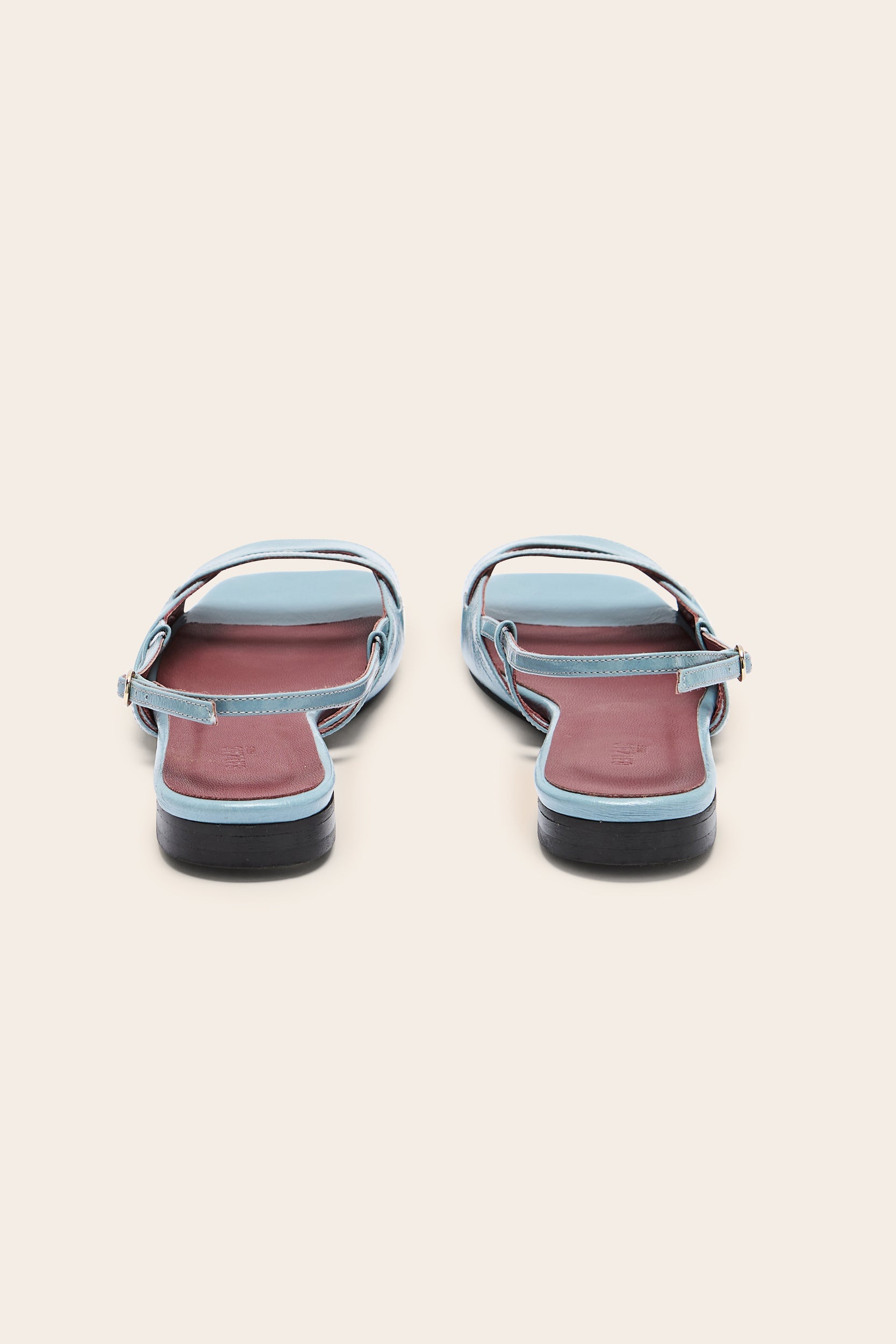 Sandales Dona vernis froissé bleu piscine