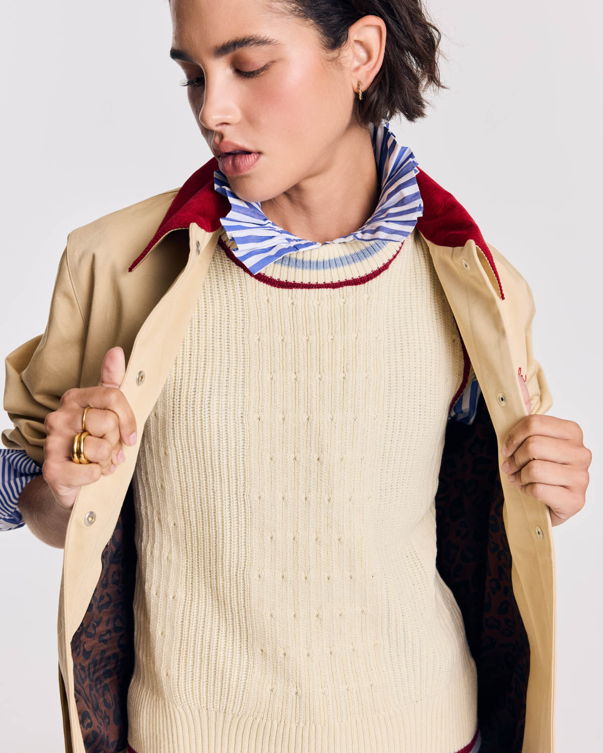Pull Perle écru liseré bleu et rouge