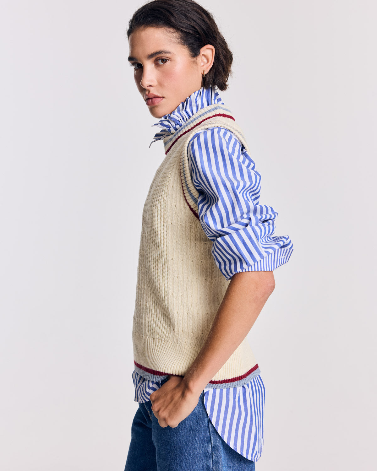 Pull Perle écru liseré bleu et rouge