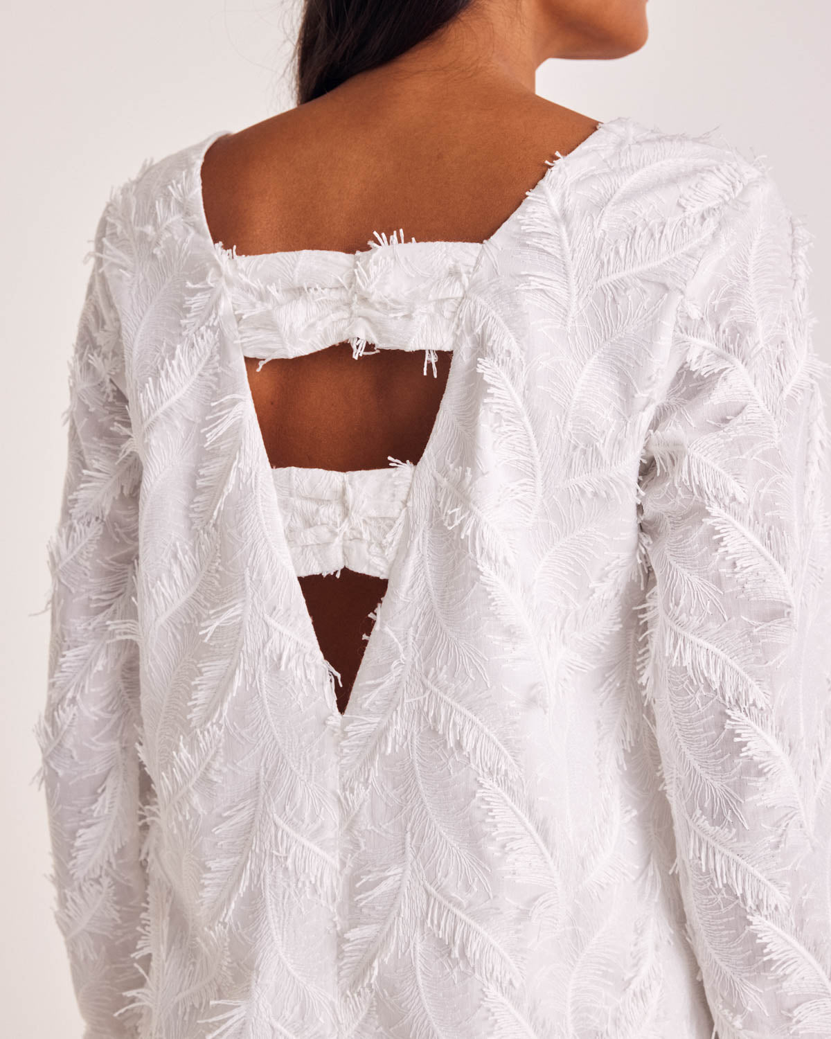 Robe Amada plume blanche