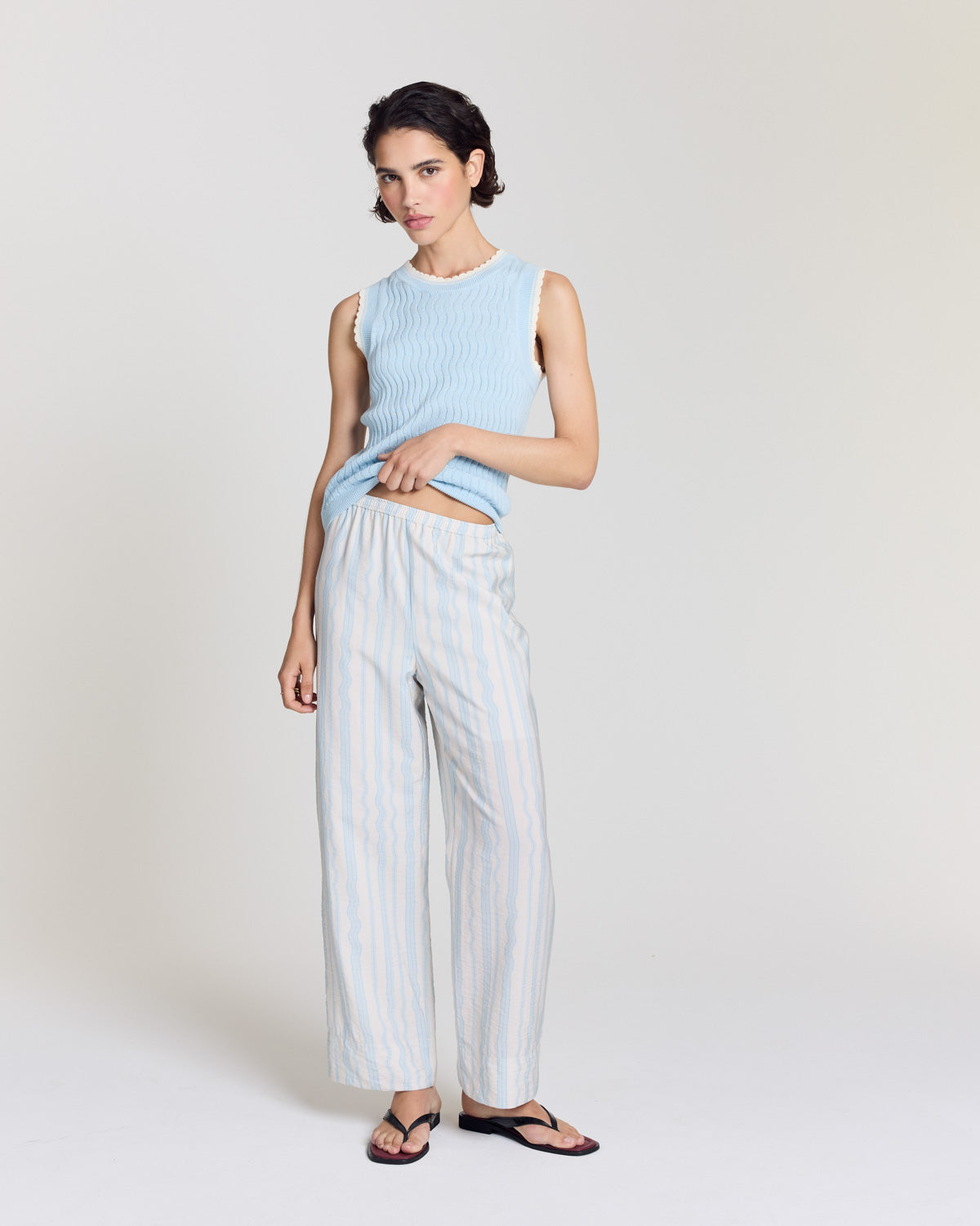 Pantalon Hollis rayures onde fond blanc
