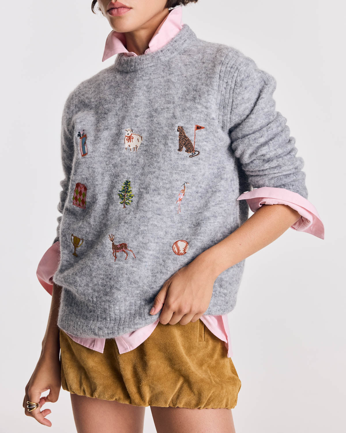 Pull Prune gris chiné et broderies ivy