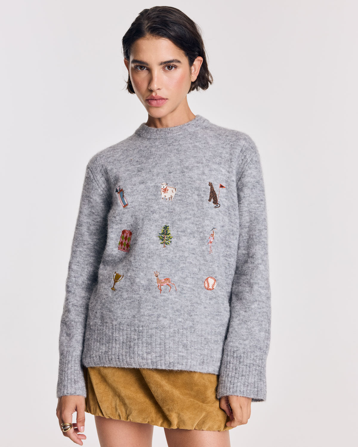 Pull Prune gris chiné et broderies ivy