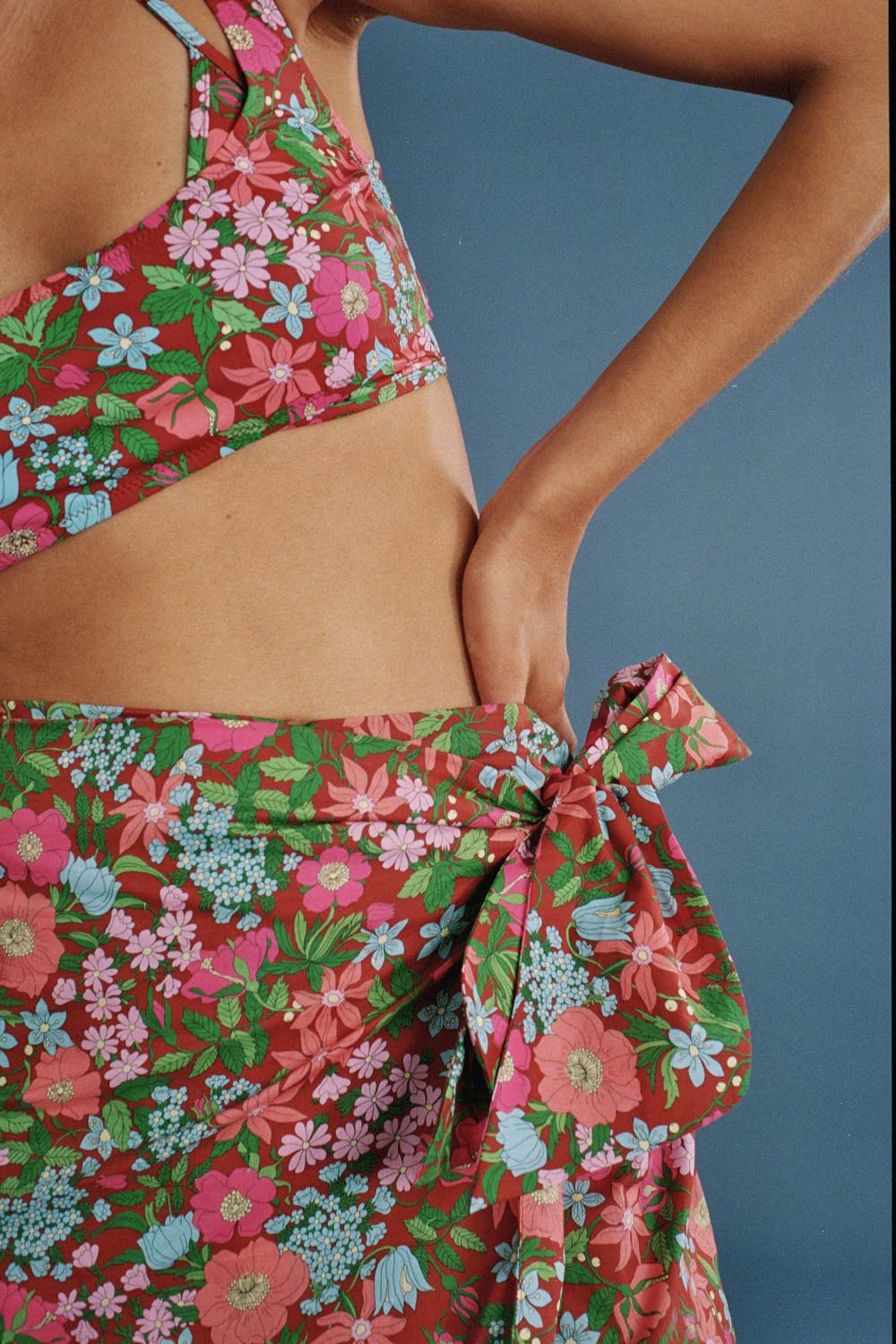 Haut de maillot de bain Nova imprimé Liberty rose et bordeaux