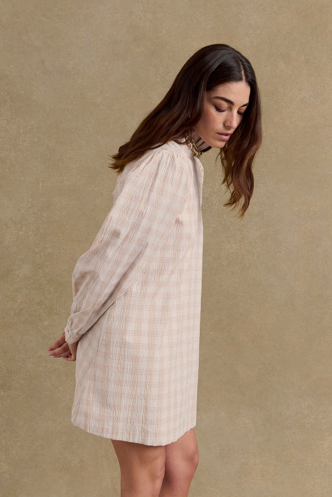 Robe Saga carreaux beige et blanc