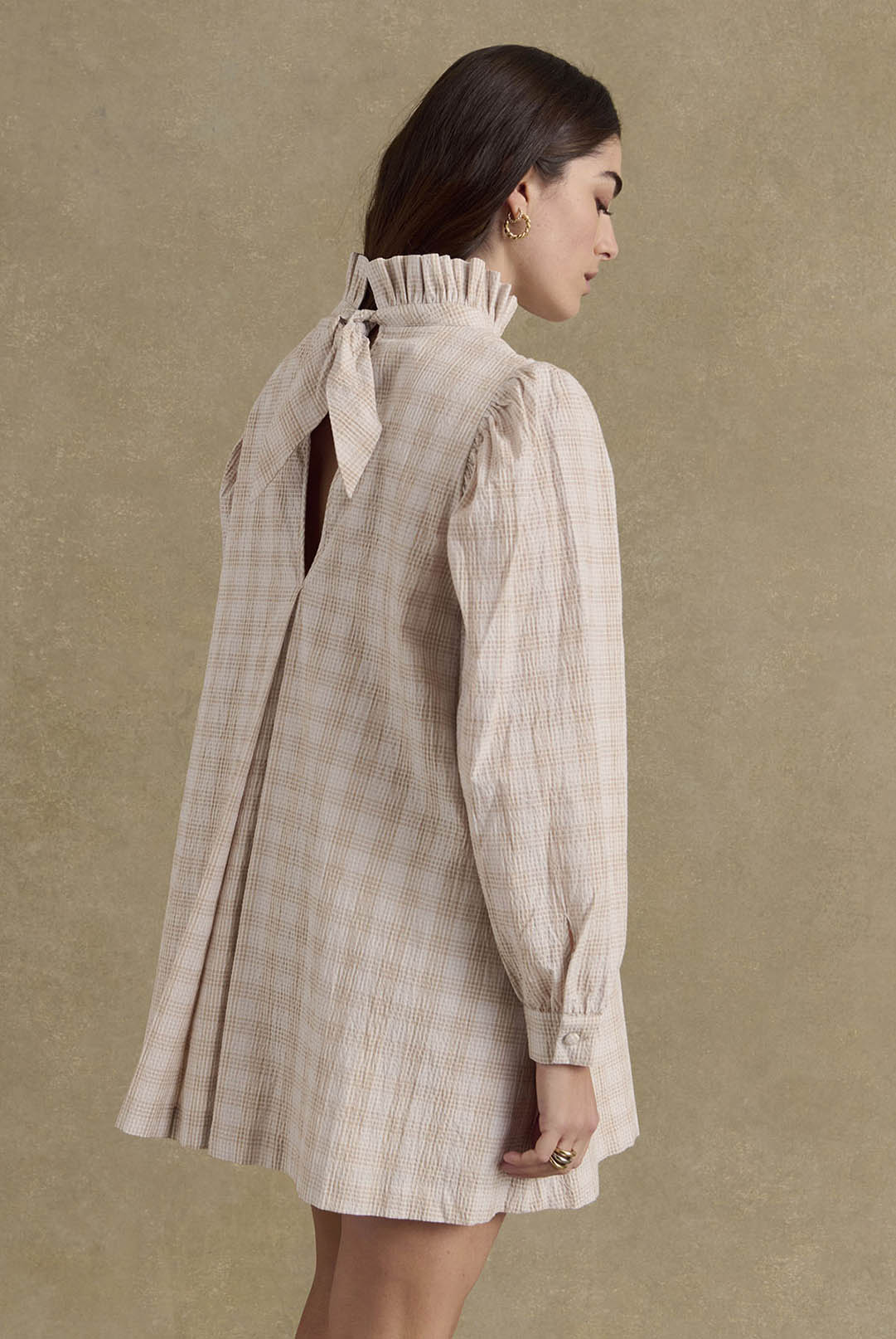 Robe Saga carreaux beige et blanc