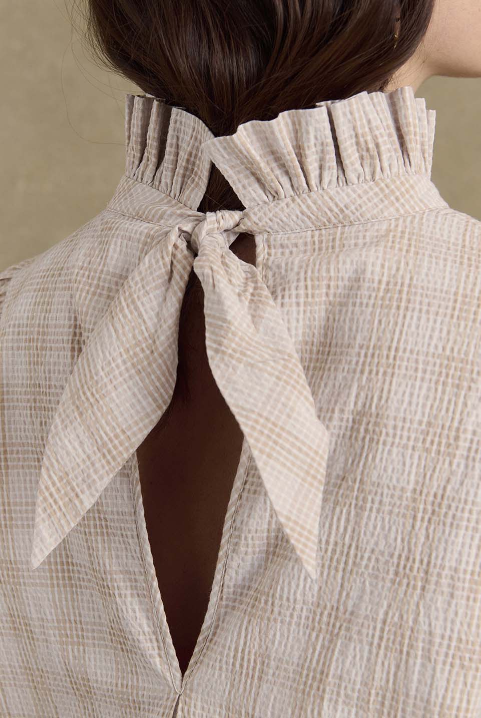 Robe Saga carreaux beige et blanc