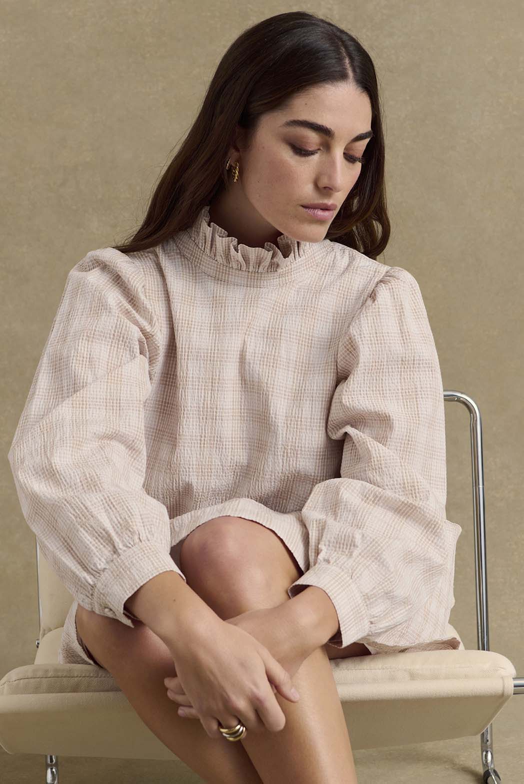 Robe Saga carreaux beige et blanc