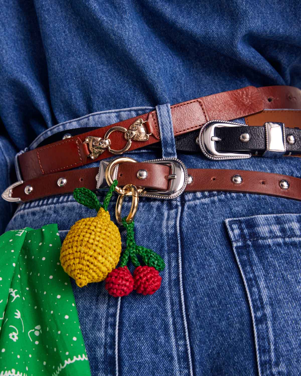 Porte-clés cerise raphia