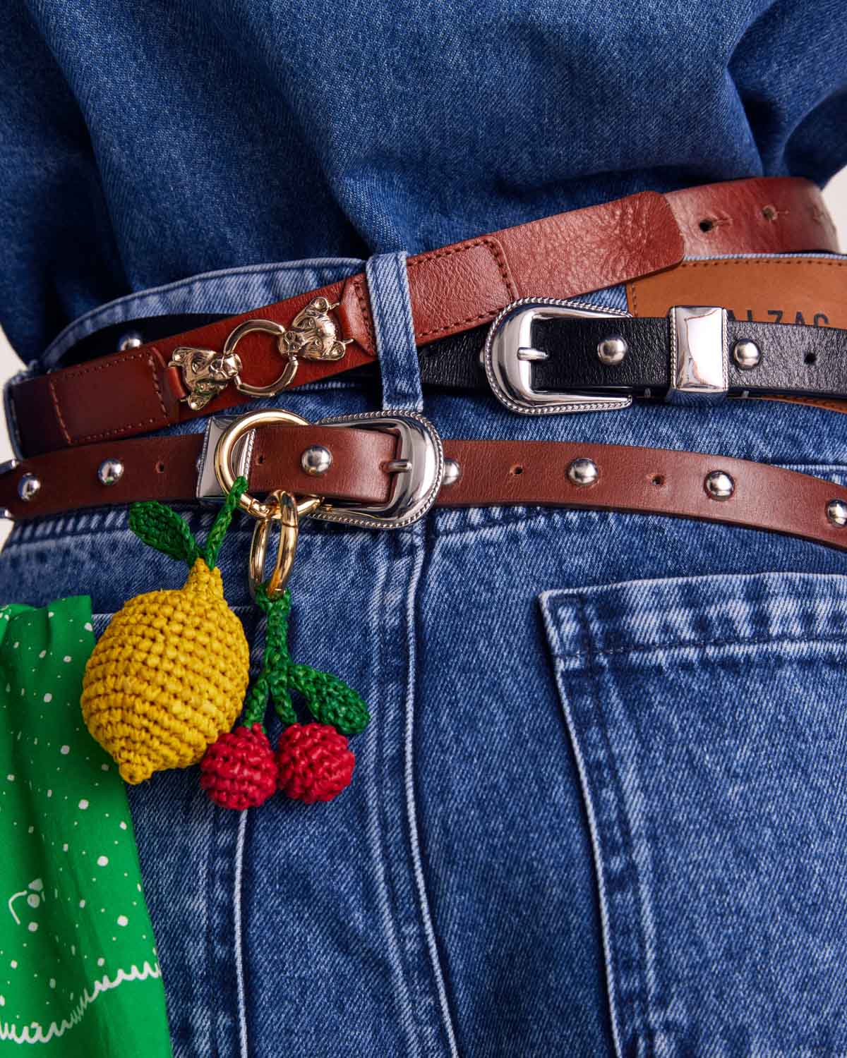 Porte-clés cerise raphia
