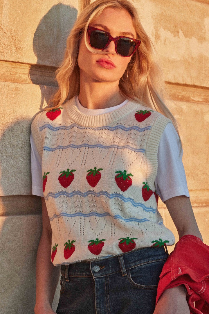 Pull Priska écru et fraises rouges