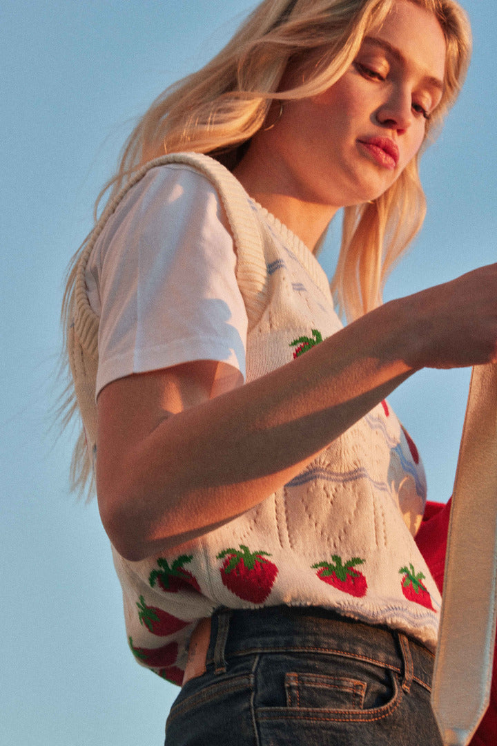 Pull Priska écru et fraises rouges