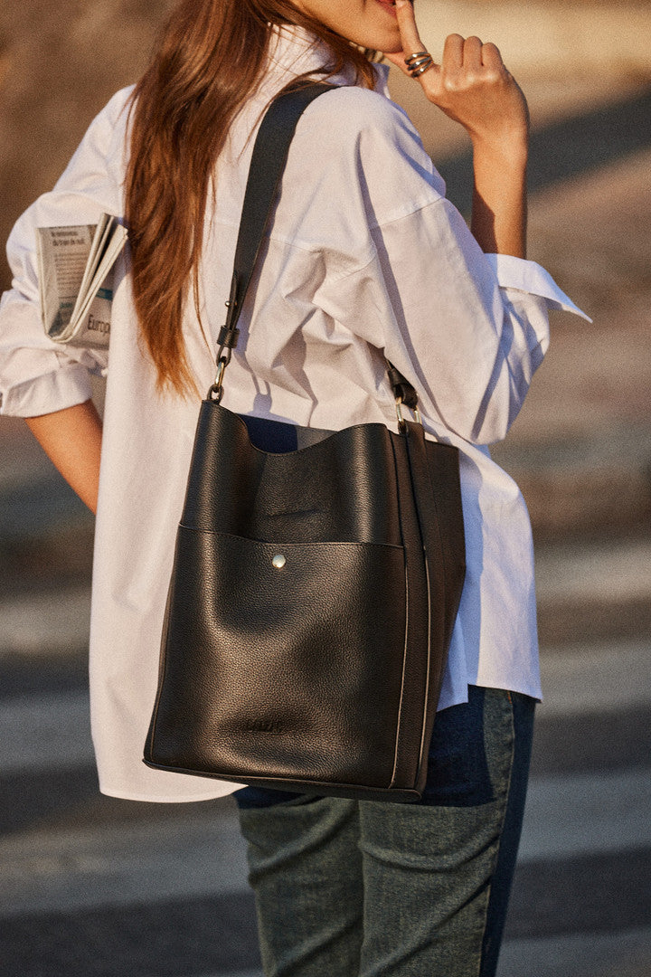 Sac Grand Sofia grainé noir intérieur marine