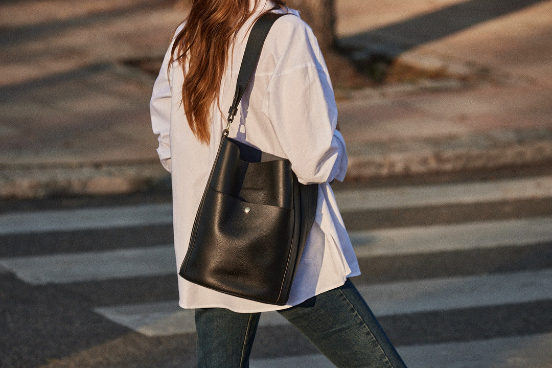 Sac Grand Sofia grainé noir intérieur marine